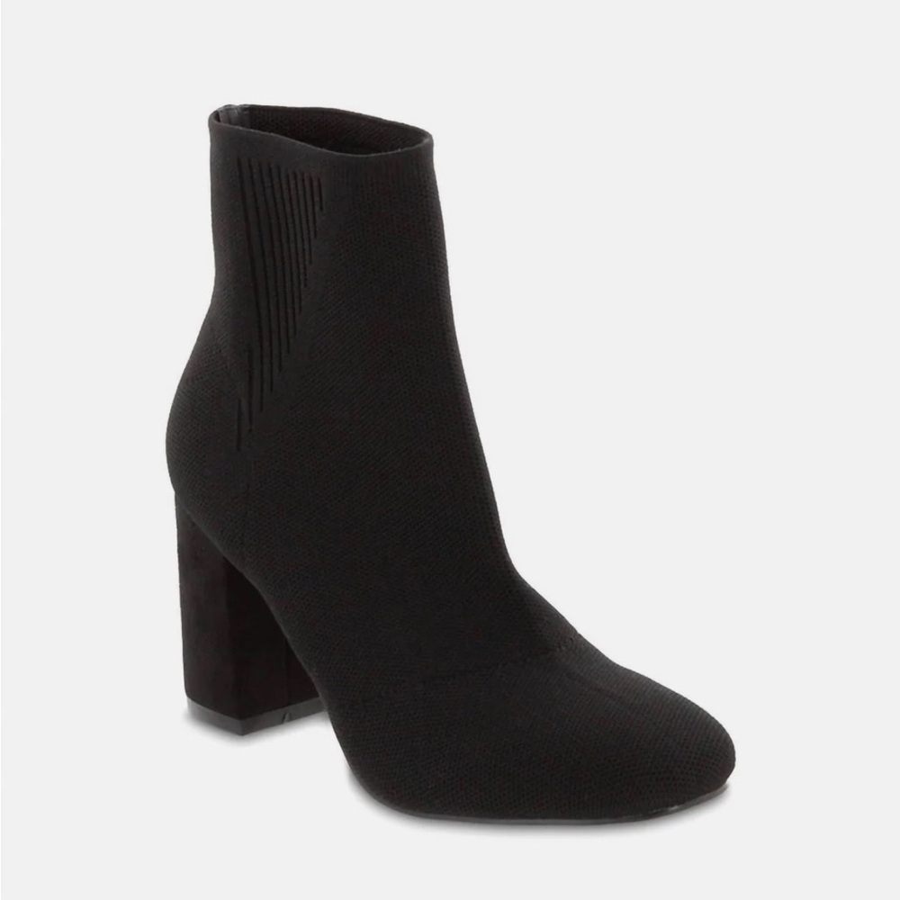 mia braxton block heel bootie black knit size 10